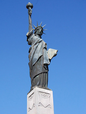 Statue of Liberty in Greenville, Missouri