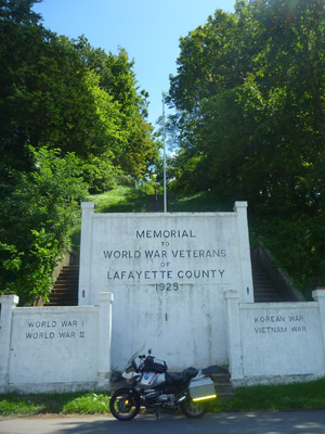 War Memorial and Steps in Lexington, Missouri