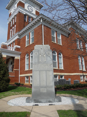 War Memorial in Madisonville, Tennessee